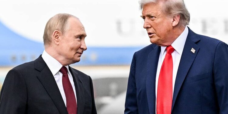 Russian President Putin (left) with US President Trump