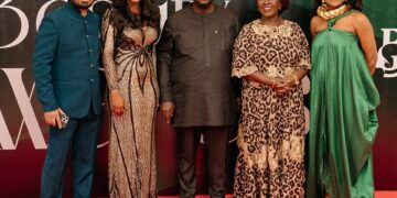 Ghana’s Minister of Tourism, Culture and Creative Arts, Abla Dzifa Gomashie (second right) posing for the cameras