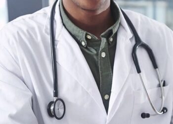 Junior doctors in Ghana serve notice of strike over unpaid salaries