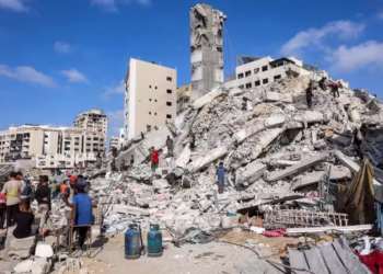 Rubbles pile up in Gaza as Israeli strikes continue