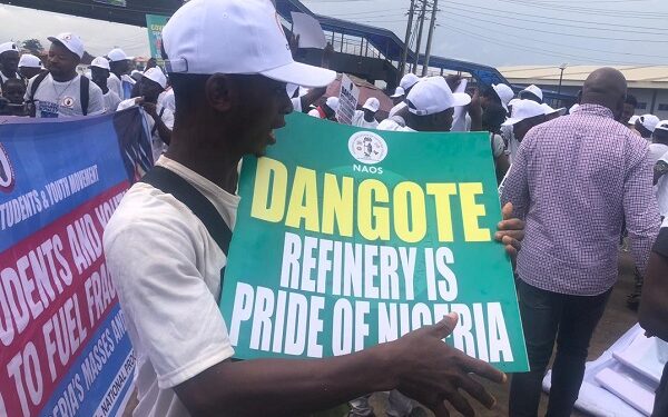 Nigerian students protest in Oyo, rally support for Dangote refinery