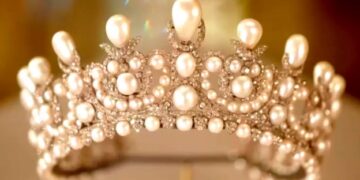 A tiara adorned with pearls worn by French Empress Eugénie, which was among the items stolen by thieves during a heist at Paris' Louvre Museum on October 19, 2025, on display in this undated still frame from a video. © Louvre Museum via Reuters