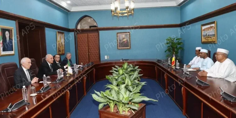 Members of the Algerian and Chadian delegations held bilateral talks on Wednesday