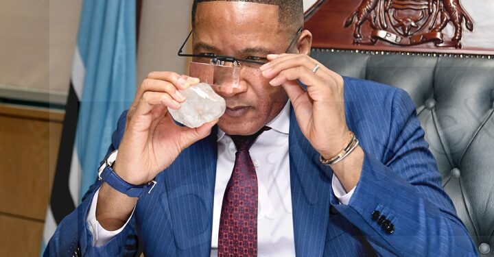 Lucara presents 1 305.4-carat diamond to Boko