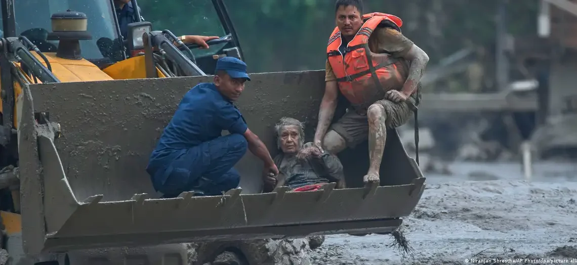 Nepal floods: More than 270 killed, over 1,300 missing