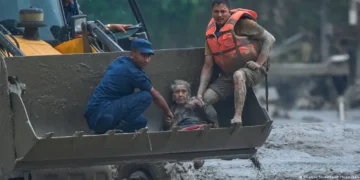 Nepal floods: More than 270 killed, over 1,300 missing