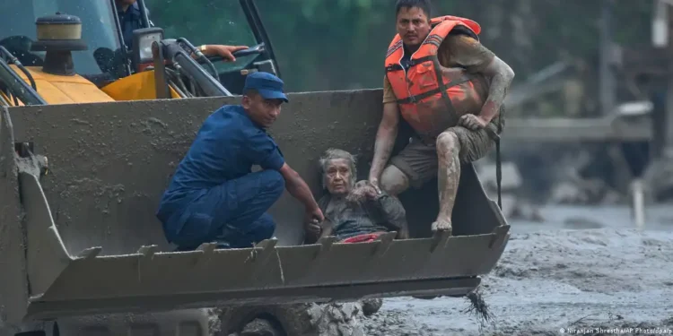 Nepal floods: More than 270 killed, over 1,300 missing