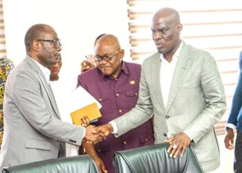 Ghana Govt urges unions to call off strike